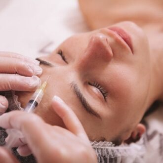 Botox vs. Fillers: Choosing the Right Anti-Aging Treatment in Dubai